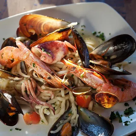 Piemontese Konukevi Calice Ligure