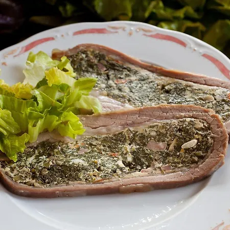 Piemontese بيت ضيافة