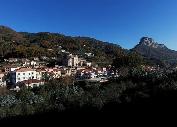 Piemontese 3* Calice Ligure